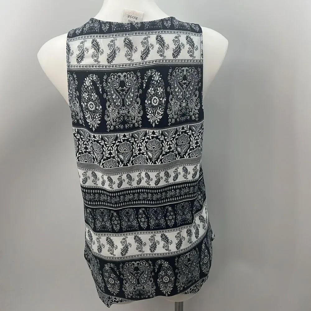 Knox Rose navy white paisley floral sleeveless medium top